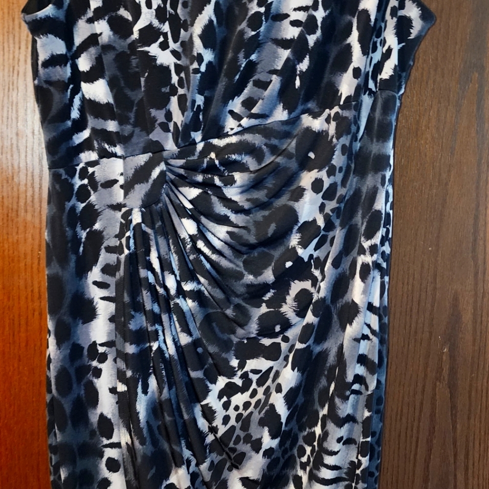 Very beautiful dress, worn one time.